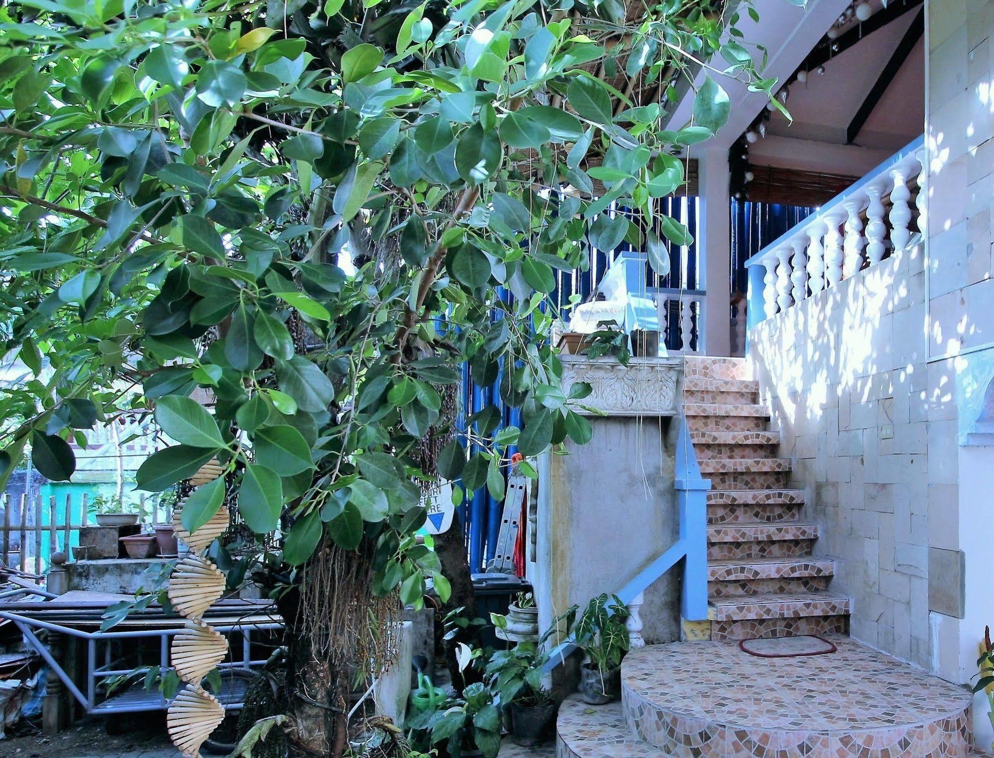 Blue Bamboo Hotel Balabag  Exterior foto